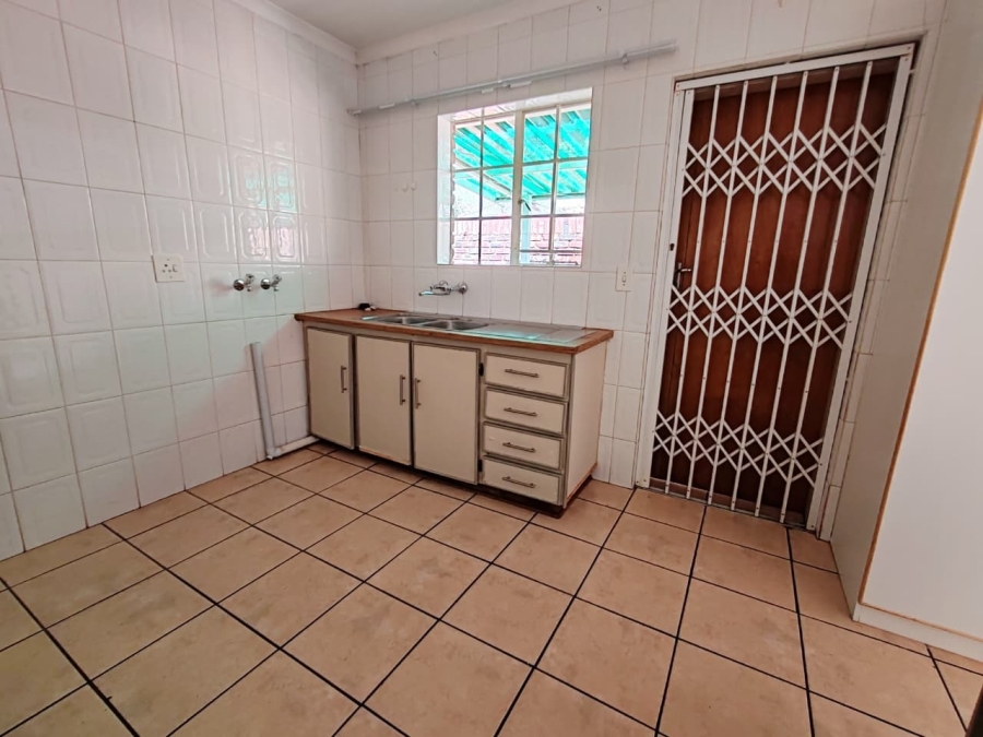 3 Bedroom Property for Sale in Kannoniers Park North West